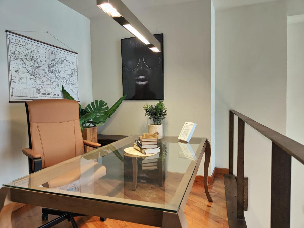 The Venue Luxury Apartments บาเลนเซีย ภายนอก รูปภาพ